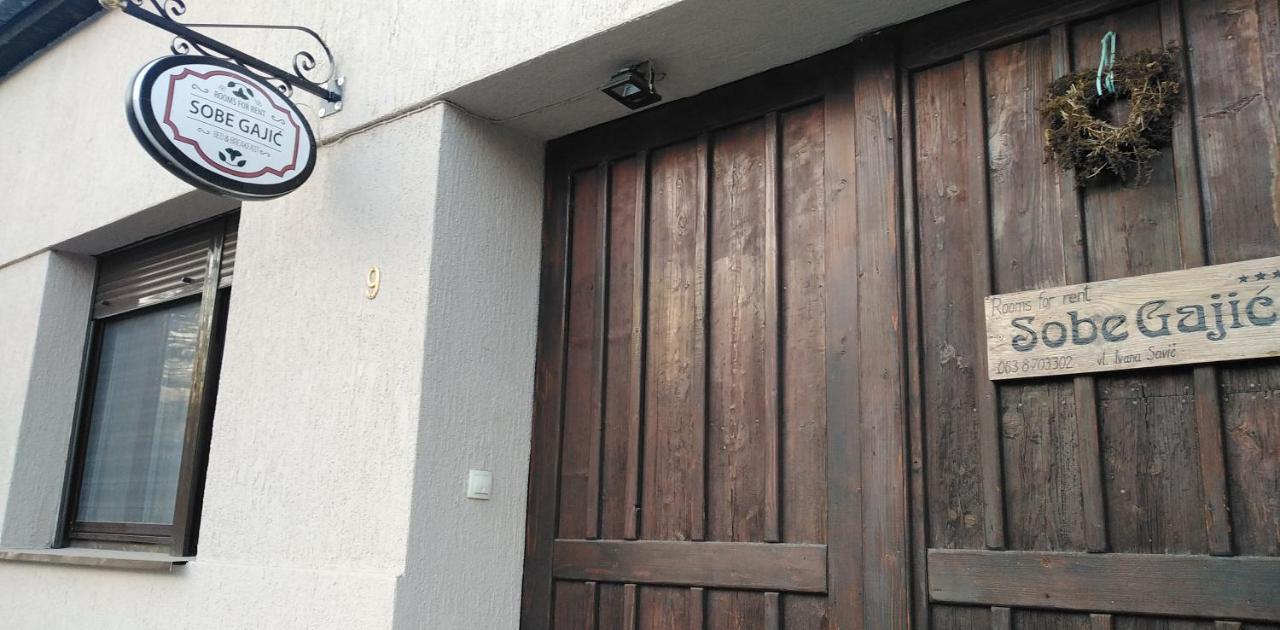 Sobe Gajic Sremski Karlovci Bagian luar foto
