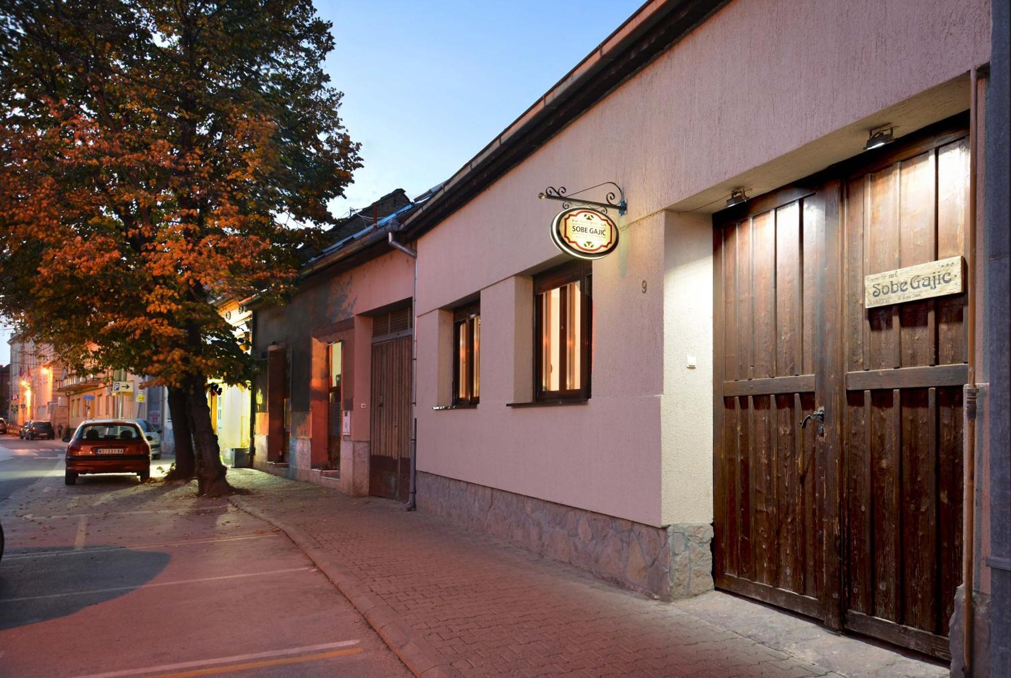 Sobe Gajic Sremski Karlovci Bagian luar foto